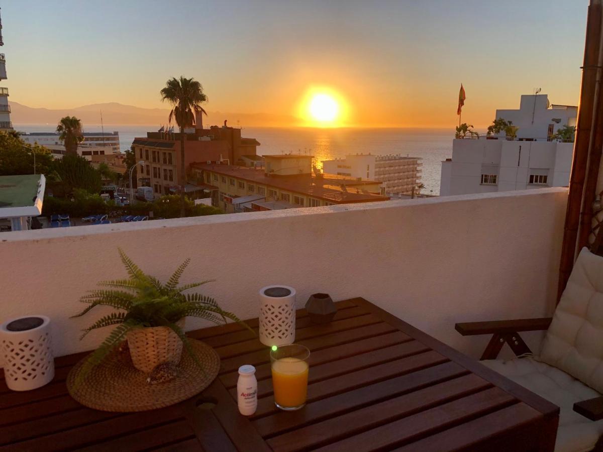 El Cortijuelo: Seaside Triplex with Rooftop Terrace Torremolinos Exterior photo
